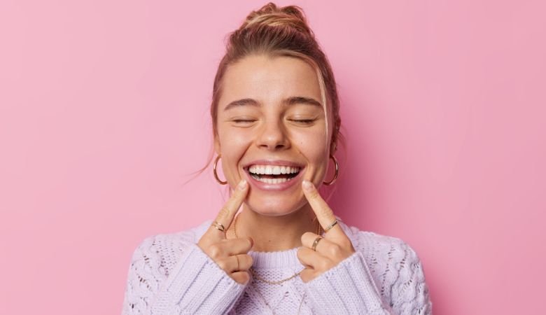 Hampaiden valkaisu 1-2 kertaa | jopa -38 % | Helsinki, Töölö - x 15 min hampaiden valkaisu