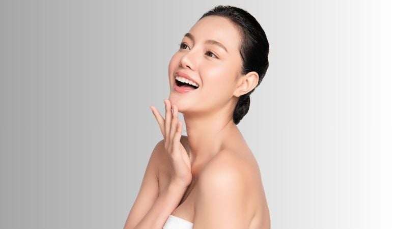 Kokonaisvaltainen kasvohoito 90-120 min | jopa -74 % | Helsinki, Ruoholahti - Kokonaisvaltainen kasvohoito min