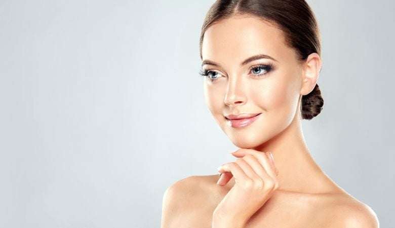 Hiustenleikkaus yksivärivärjäyksellä | jopa -50 % | Helsinki, Kamppi