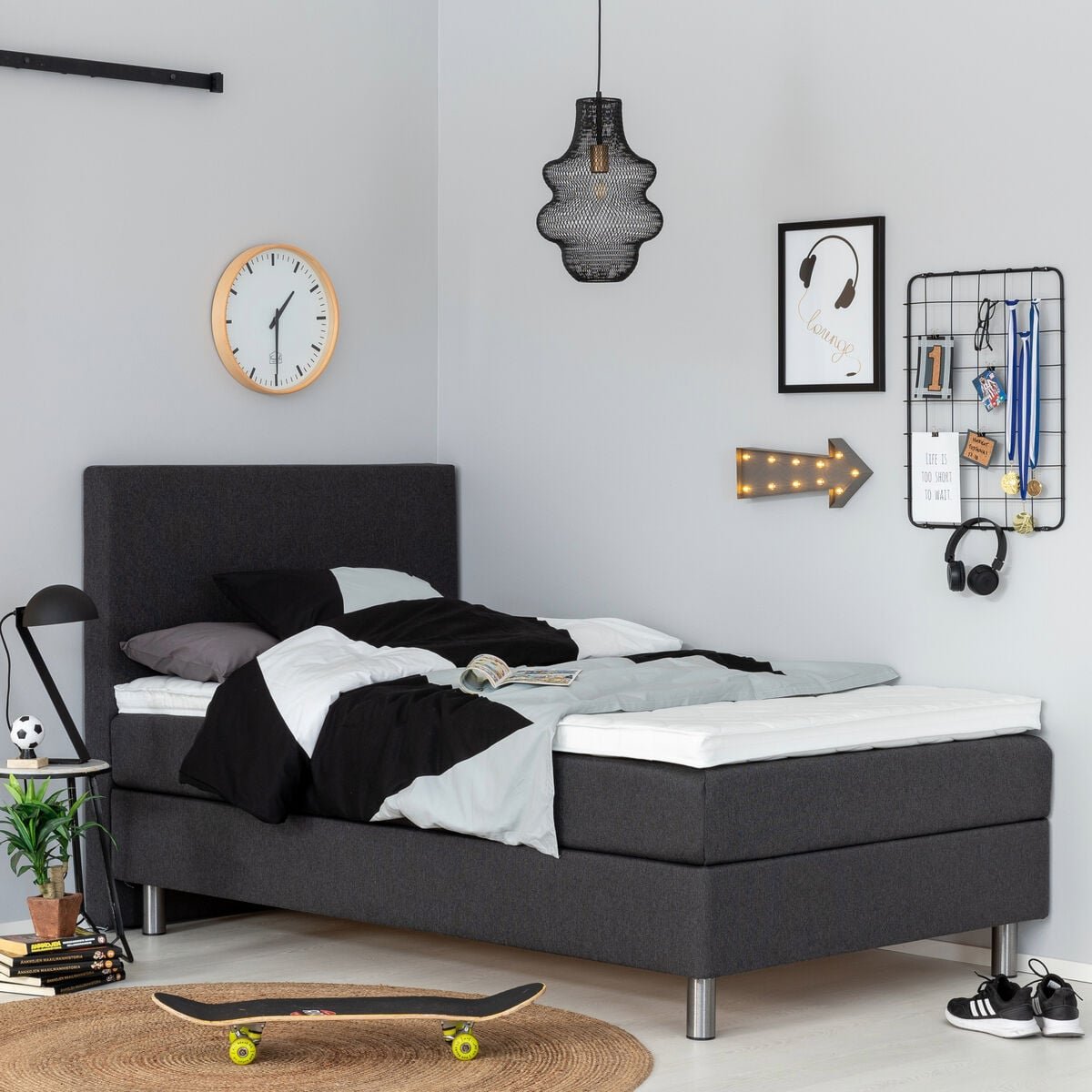 Unia Pronssi jenkkisänky 140x200 cm tummanharmaa, 8 cm prof vm, metallija