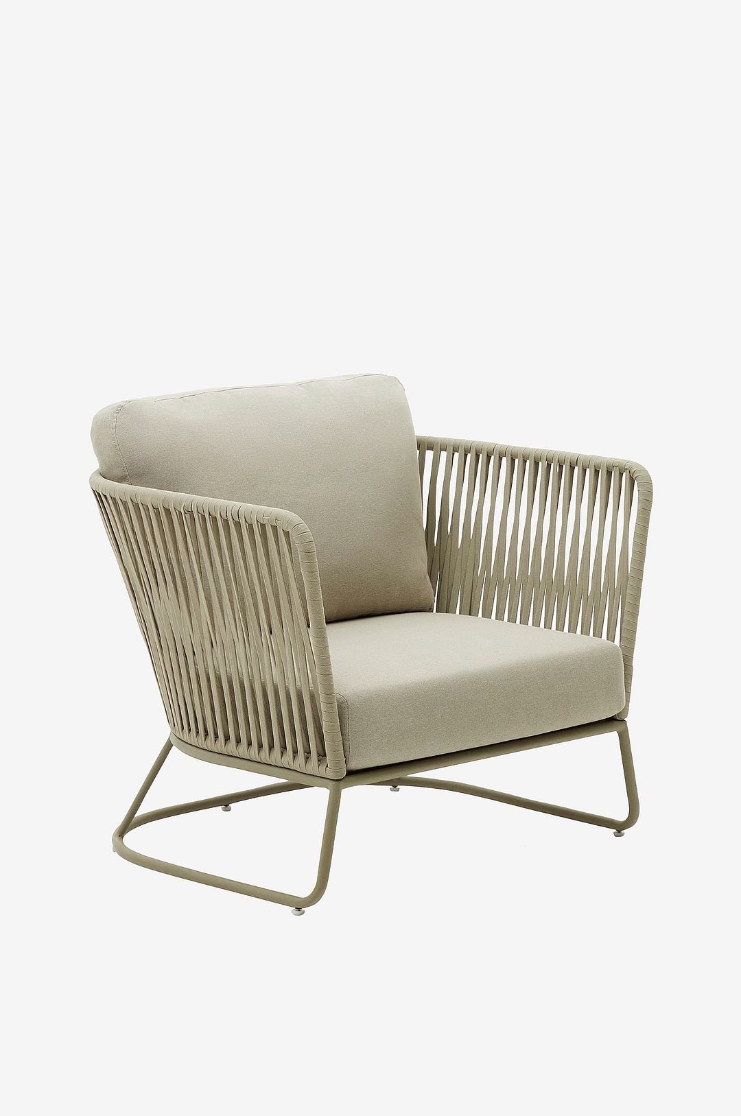 Kave Home Saconca-ulkoilutuoli narusta ja stä galvanoidusta teräksestä.