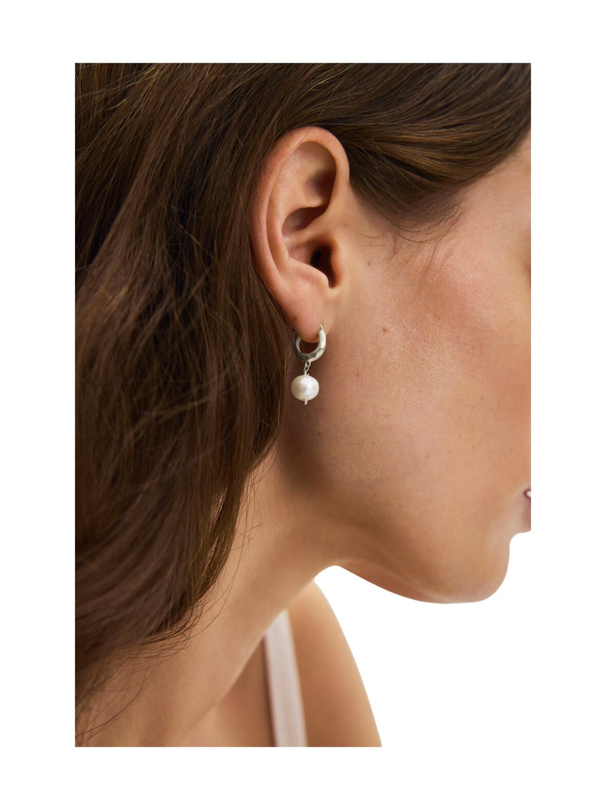 Pearl blossom -korvakorut