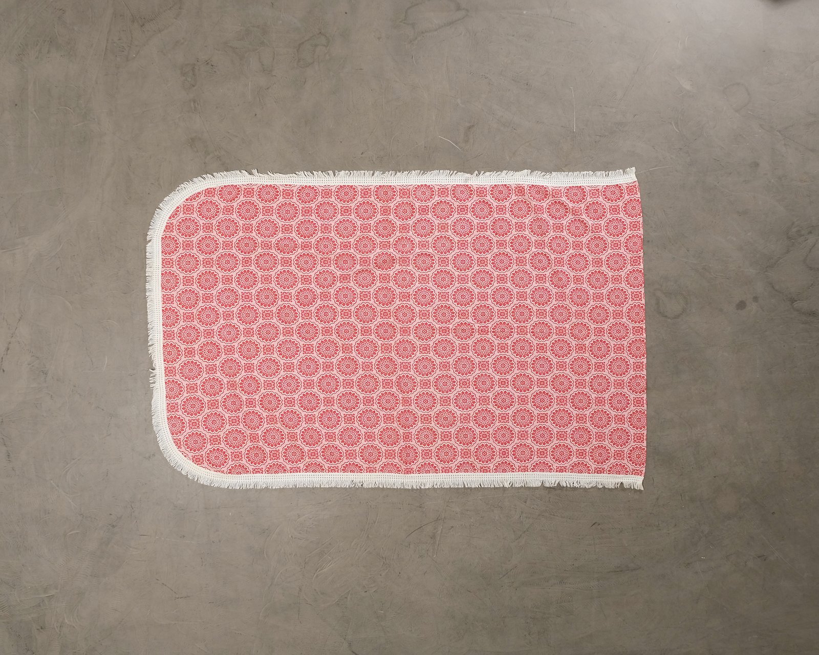 Kuvioitu matto 150 x 239 cm punainen