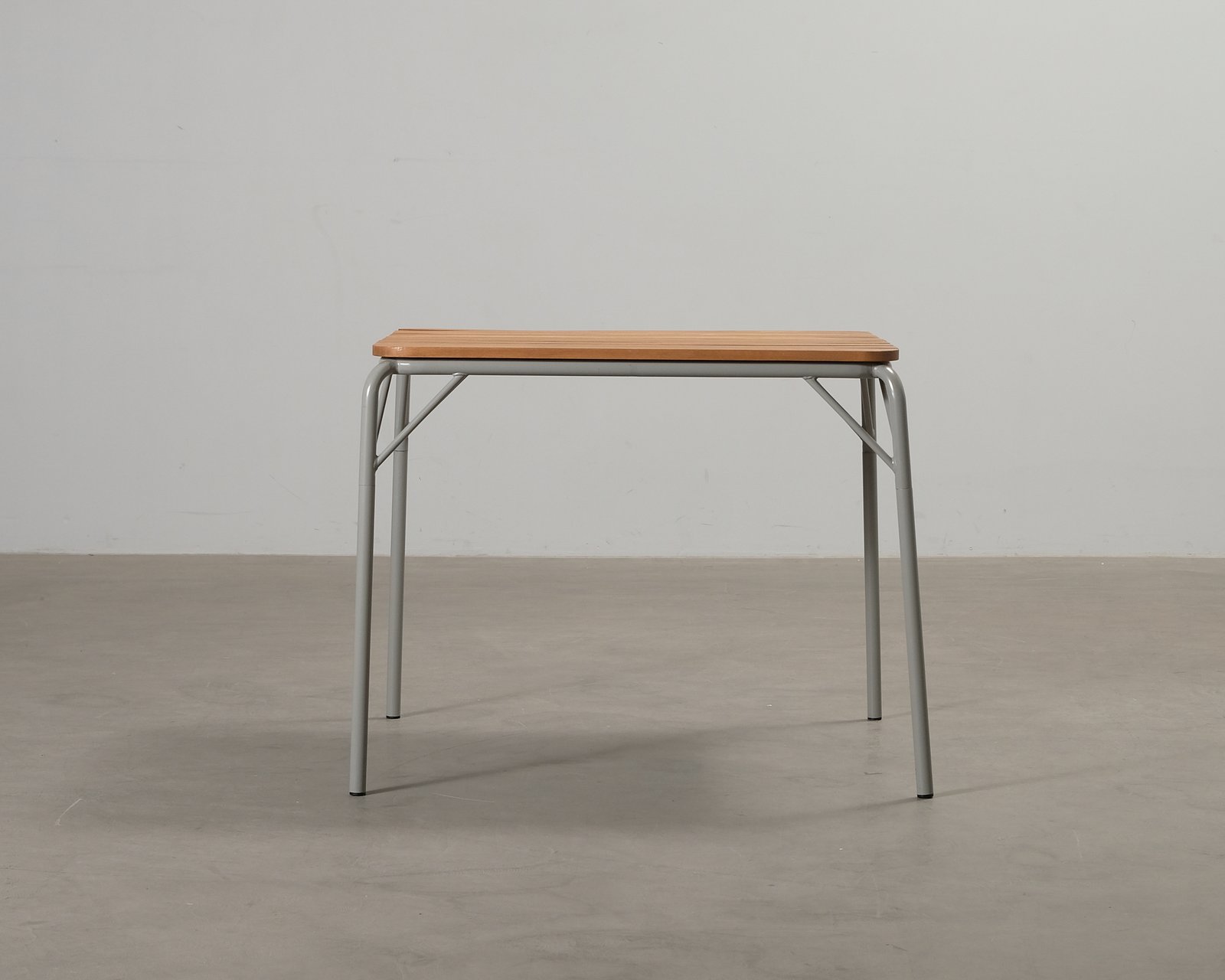 Normann Copenhagen Vig ruokapöytä