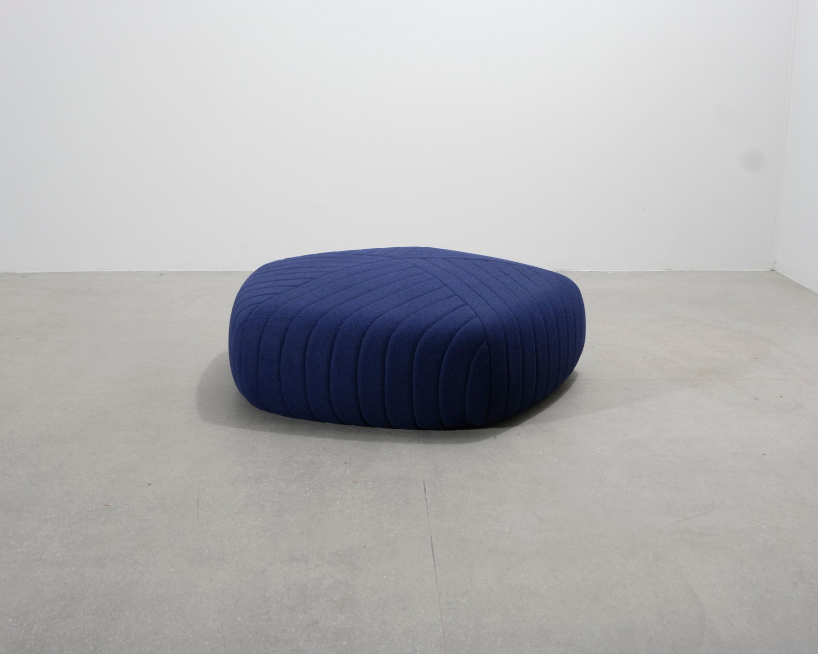 Muuto Five rahi tummansininen Extra Large