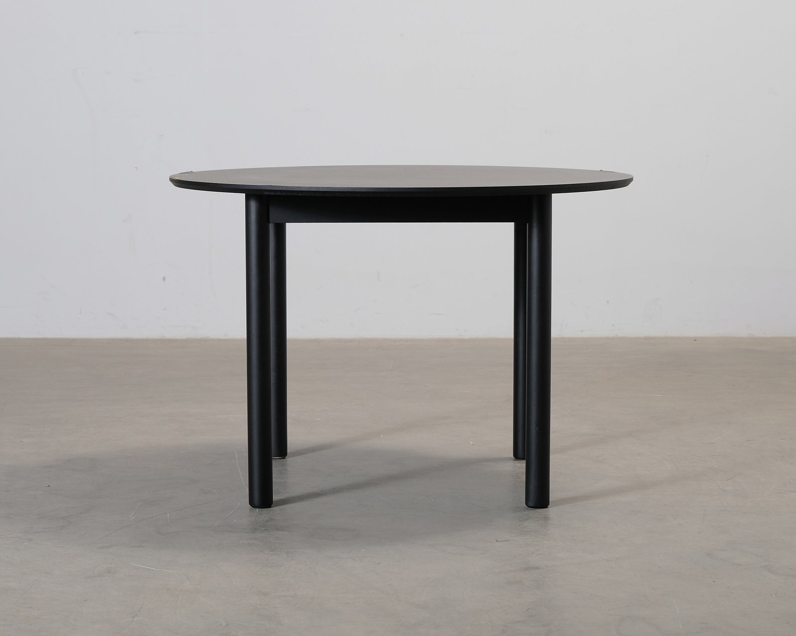 Department Wood ruokapöytä ø 110 cm musta