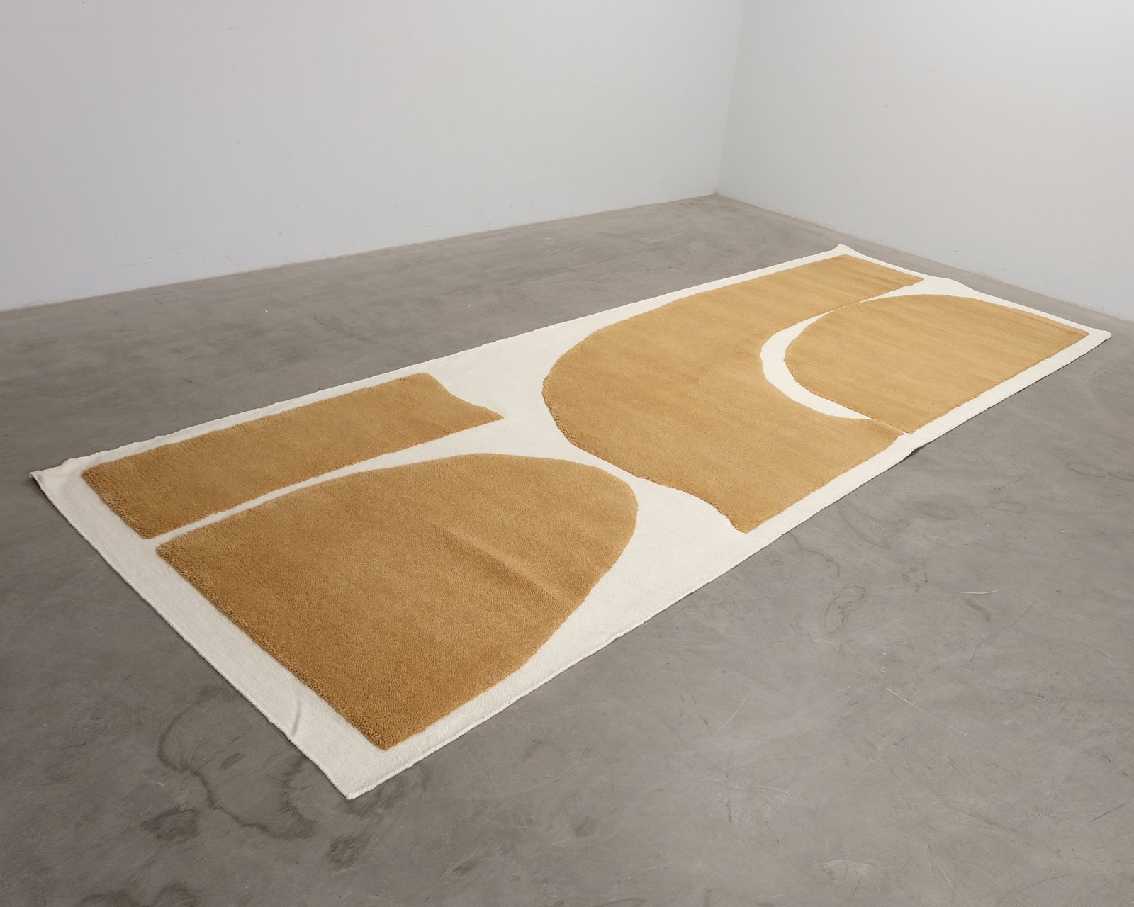 Layered Gotland Rauk villamatto 175 x 490 cm Sunflower Yellow