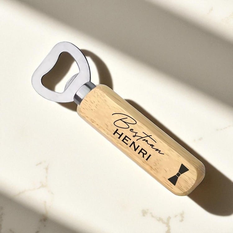 Pullonavaaja kaiverruksella, bestman