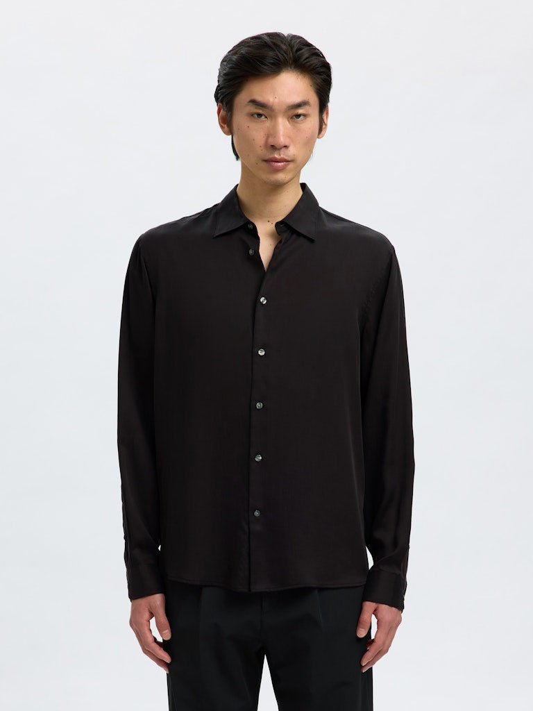 Selected miesten kauluspaita SLHRLXCHARLIE TENCEL SATIN LS SHIRT, musta