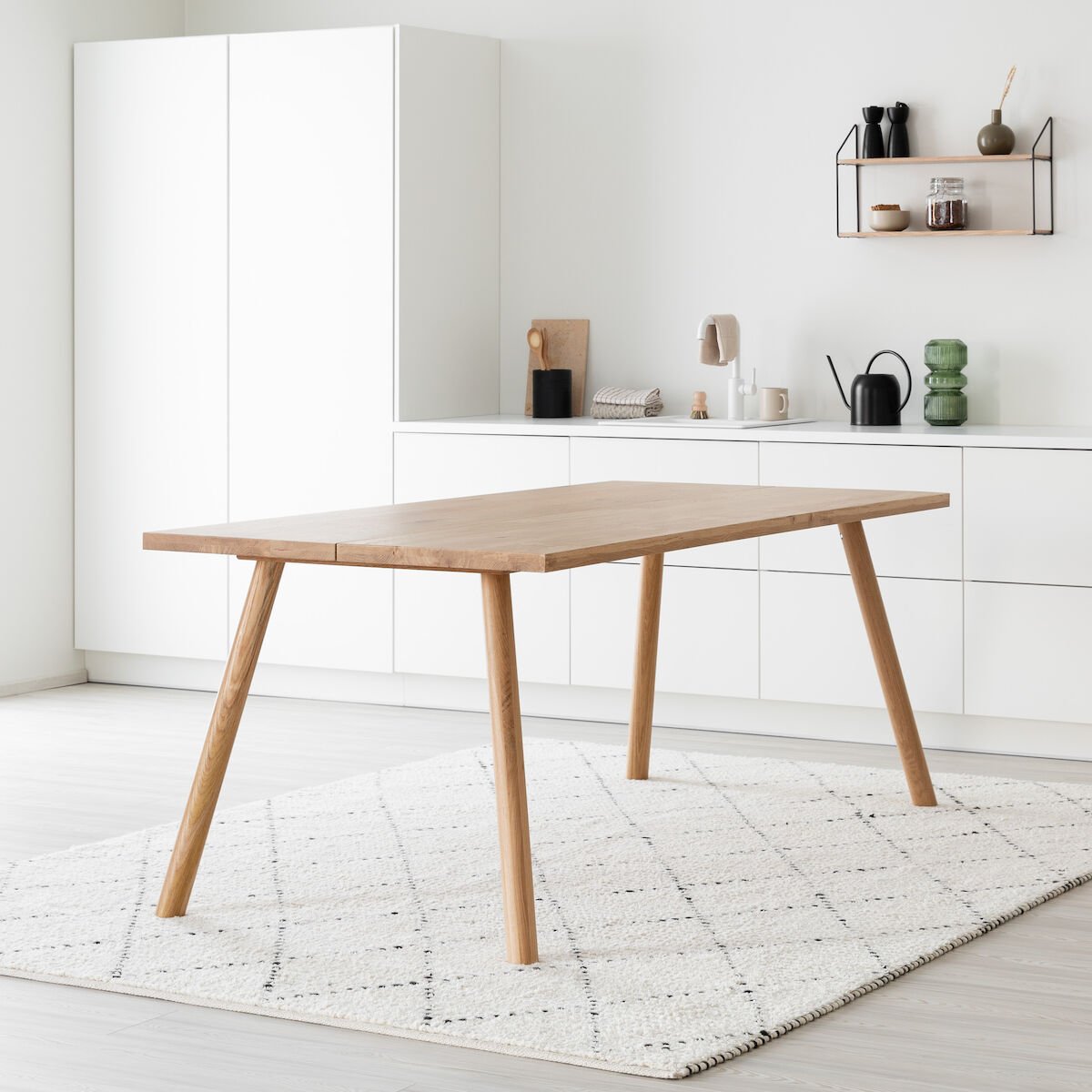 Veini tammi lankkupöytä 220x90 cm lakattu tammi