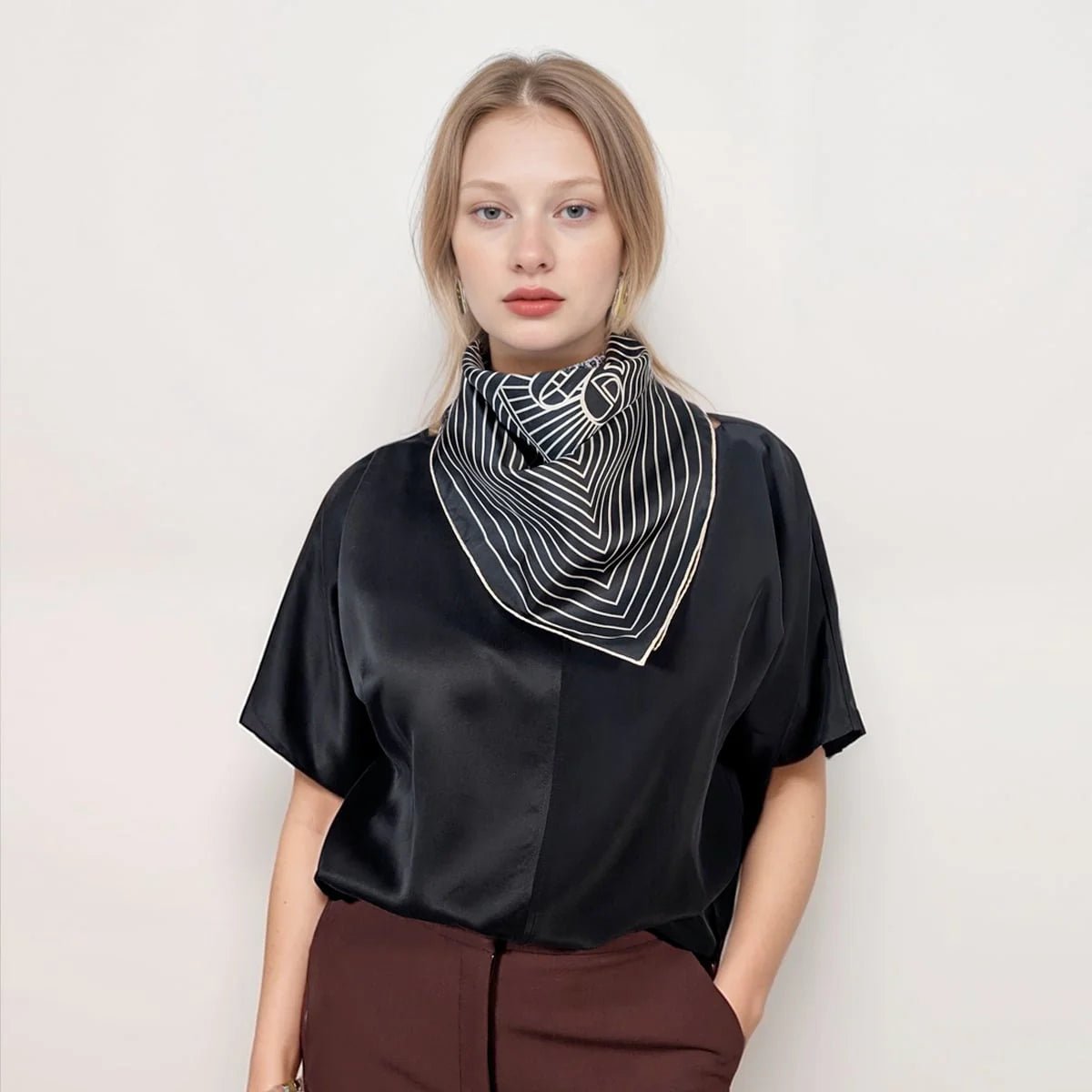 Signature Stripes Scarf Black