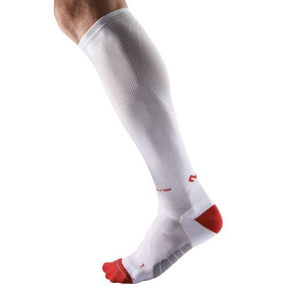 McDavid 8832 Active Runner kompressiosukat, musta, koko L/IV L4 / Musta