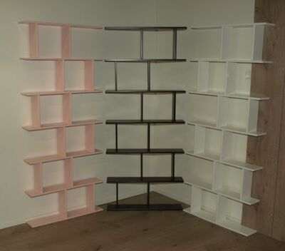 Cube hyllykkö