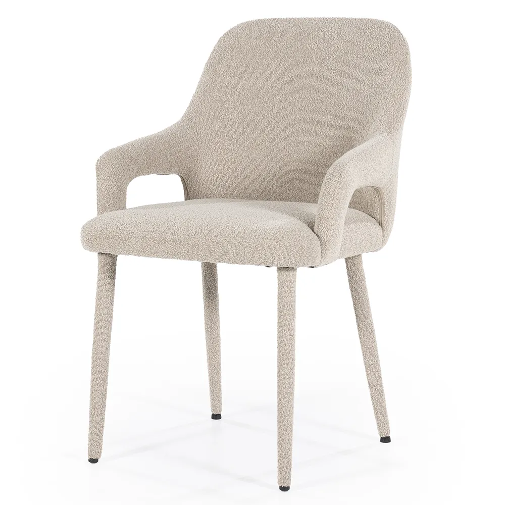 By Boo, Käsinojallinen tuoli Fika Taupe