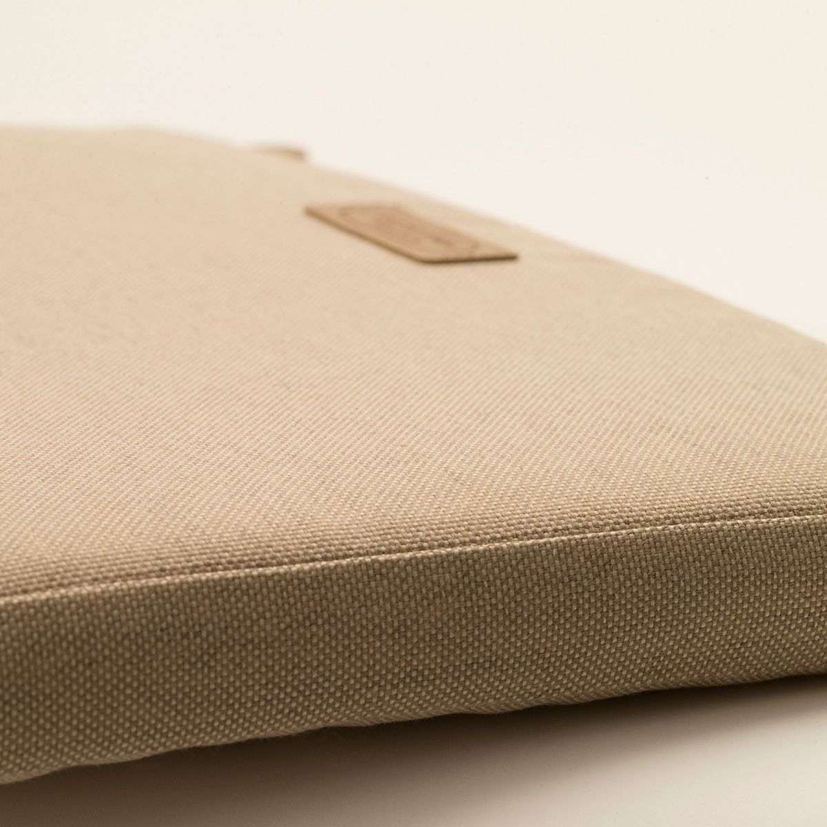 Grythyttan Stålmöbler, Tyyny A2 Beige (1936-1963)