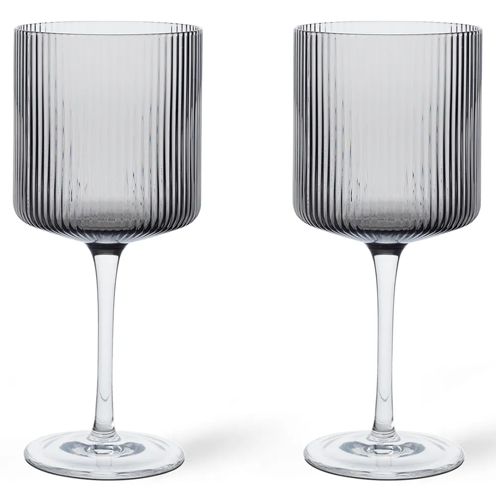 Ferm Living, Ripple Punaviinilasit 2-pack - Smoked Grey