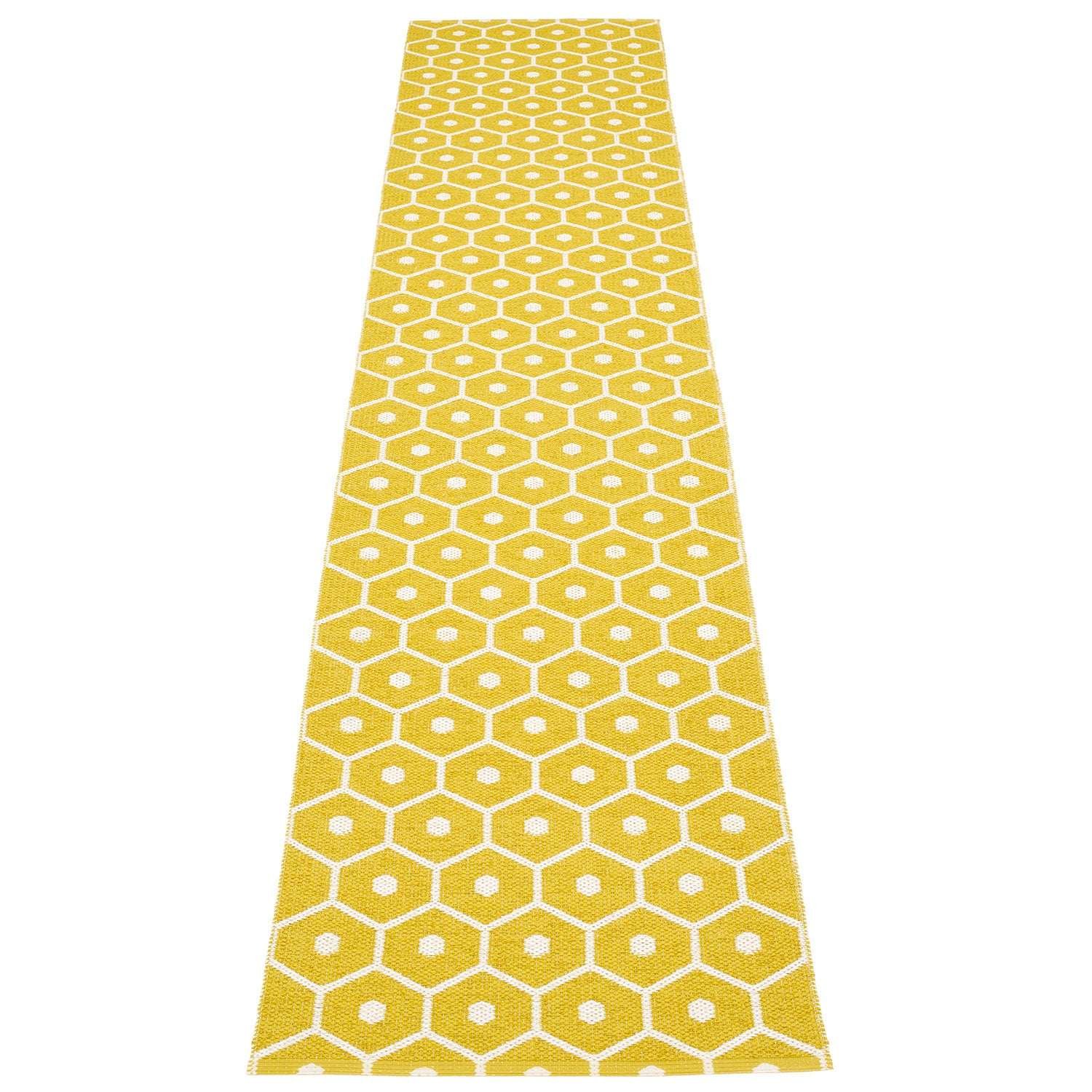 Pappelina, Honey matto 70x350 cm mustard / vanilla