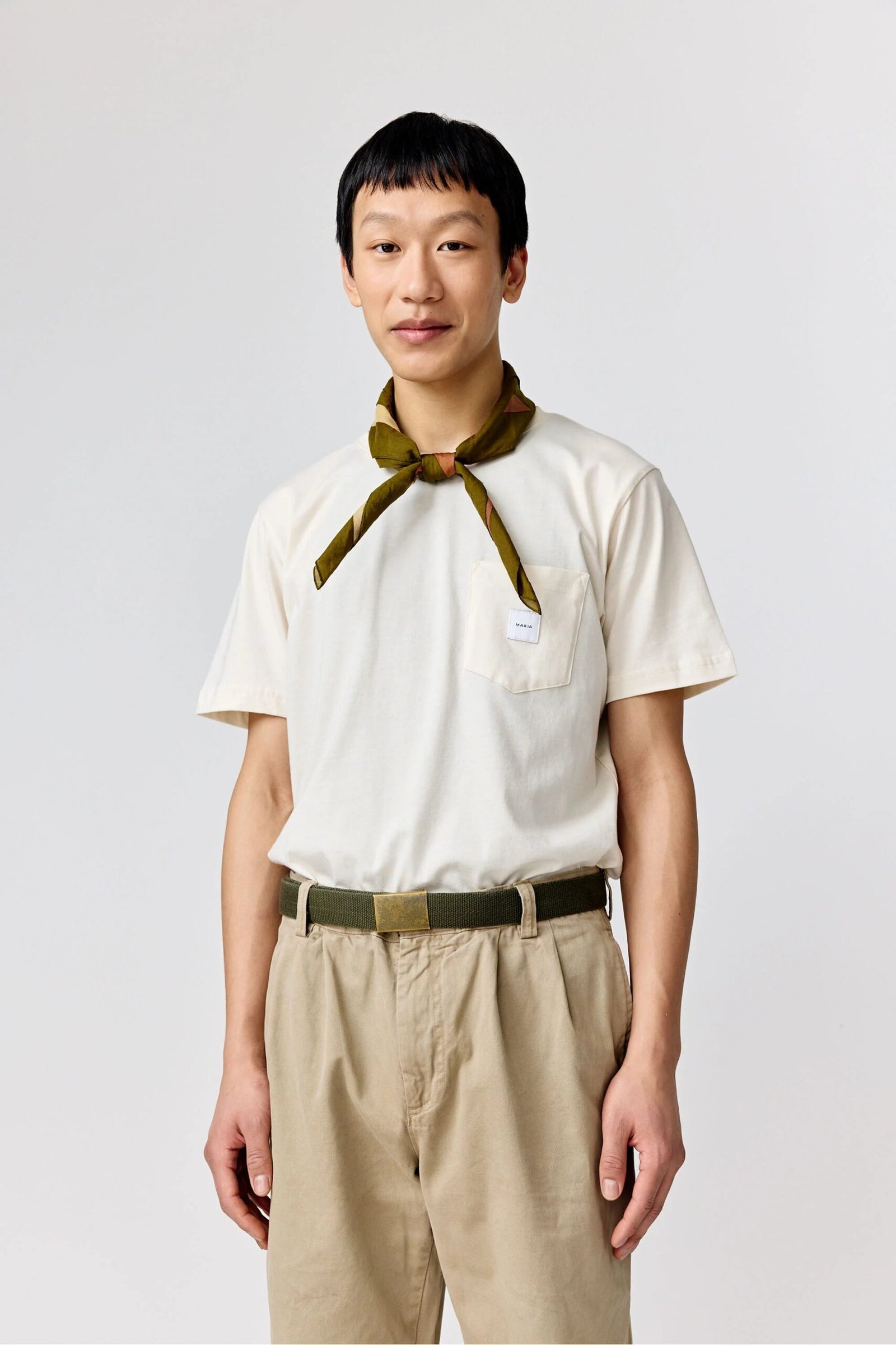 Makia miesten t-paita K Square Pocket t-shirt, luonnonvalkoinen