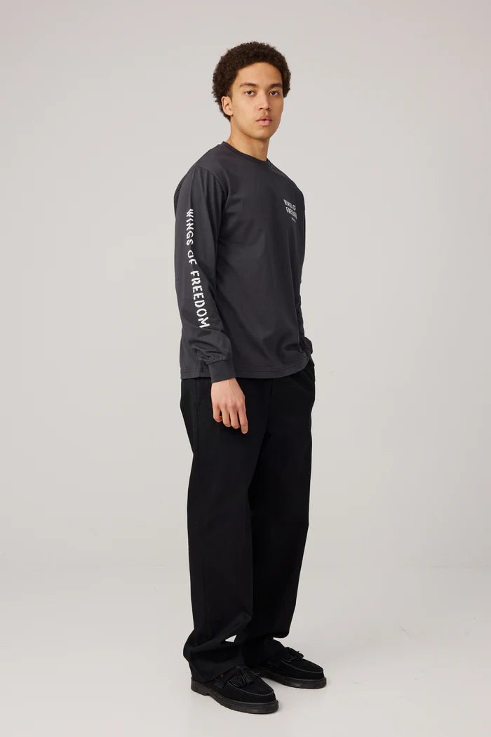 Makia miesten pitkähihainen paita Wings Long Sleeve, musta