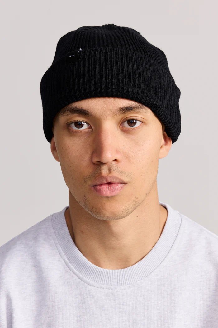 Makia pipo Merino Cap, musta
