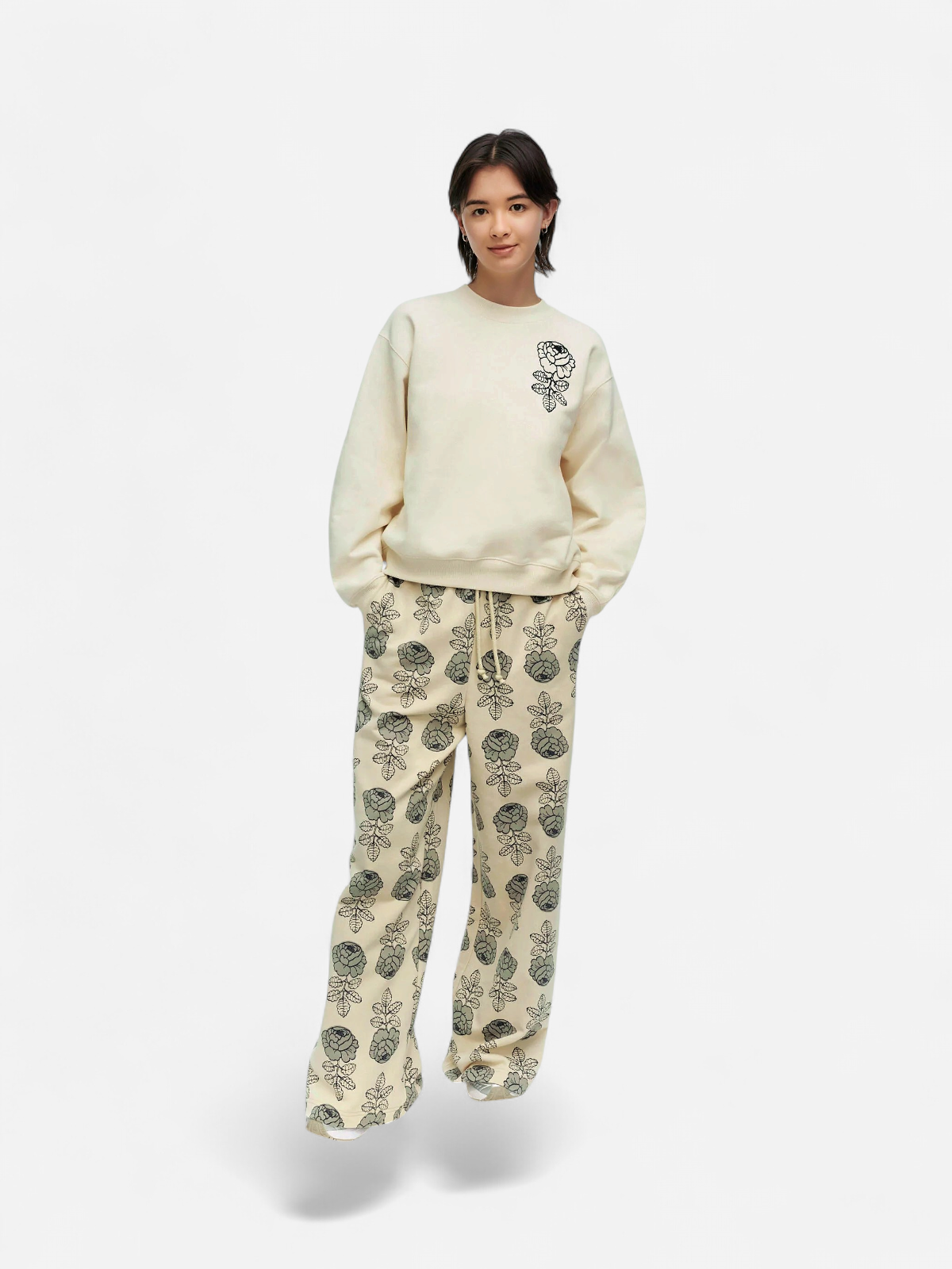 Marimekko collegehousut PUUSKA VIHKIRUUSU KISOKI, kuosillinen beige