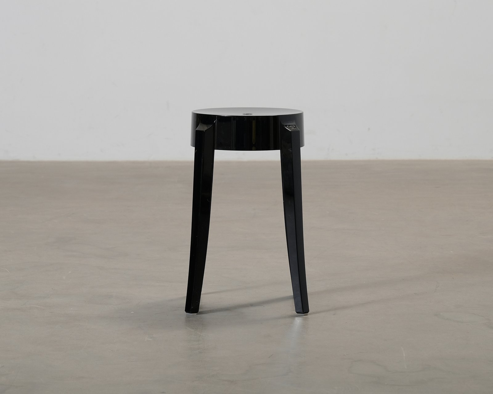 Kartell Charles Ghost jakkara musta