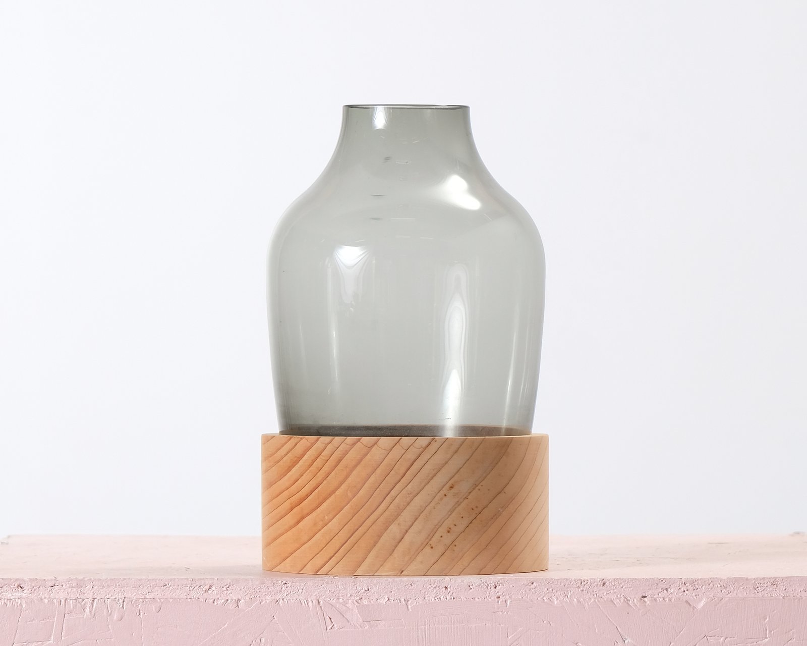 Fritz Hansen Vase maljakko seetri / savulasi