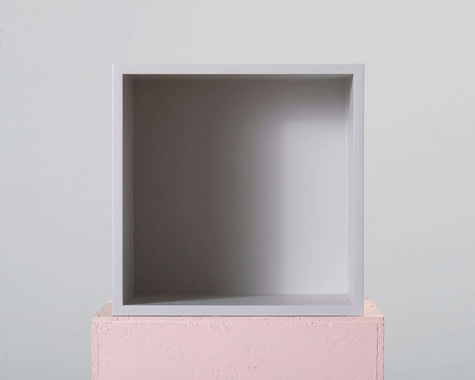 Muuto Stacked hyllymoduuli keskikokoinen, vaaleanharmaa