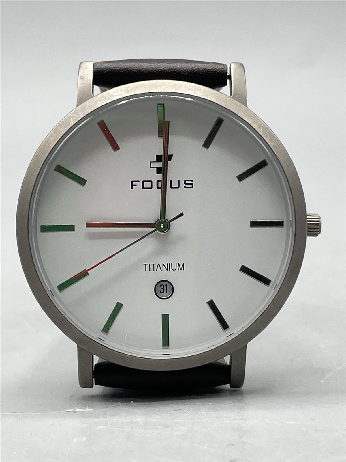 Focus Titanium rannekello paristokello