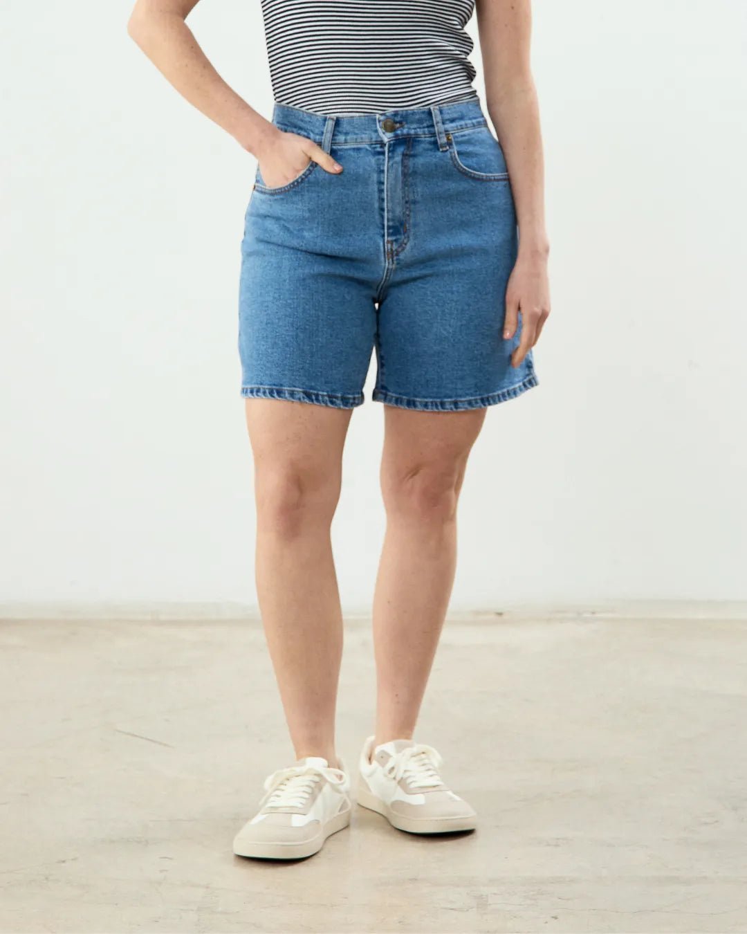 Silvia Short Aire Blue