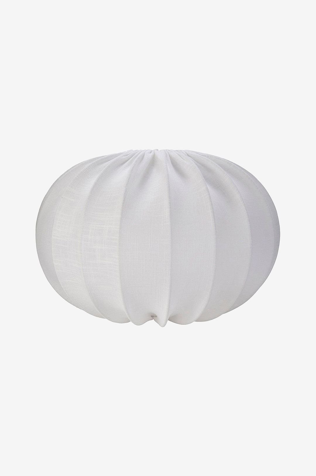 Kattovalaisin Hilma, halkaisija 40 cm