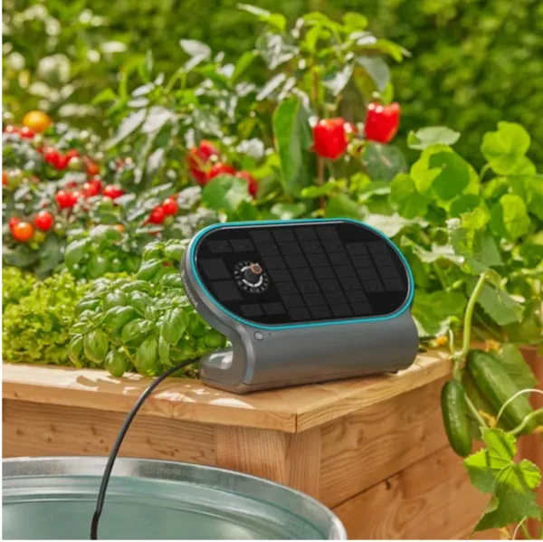 Gardena AquaBloom L -aurinkosähköllä toimiva kastelusarja