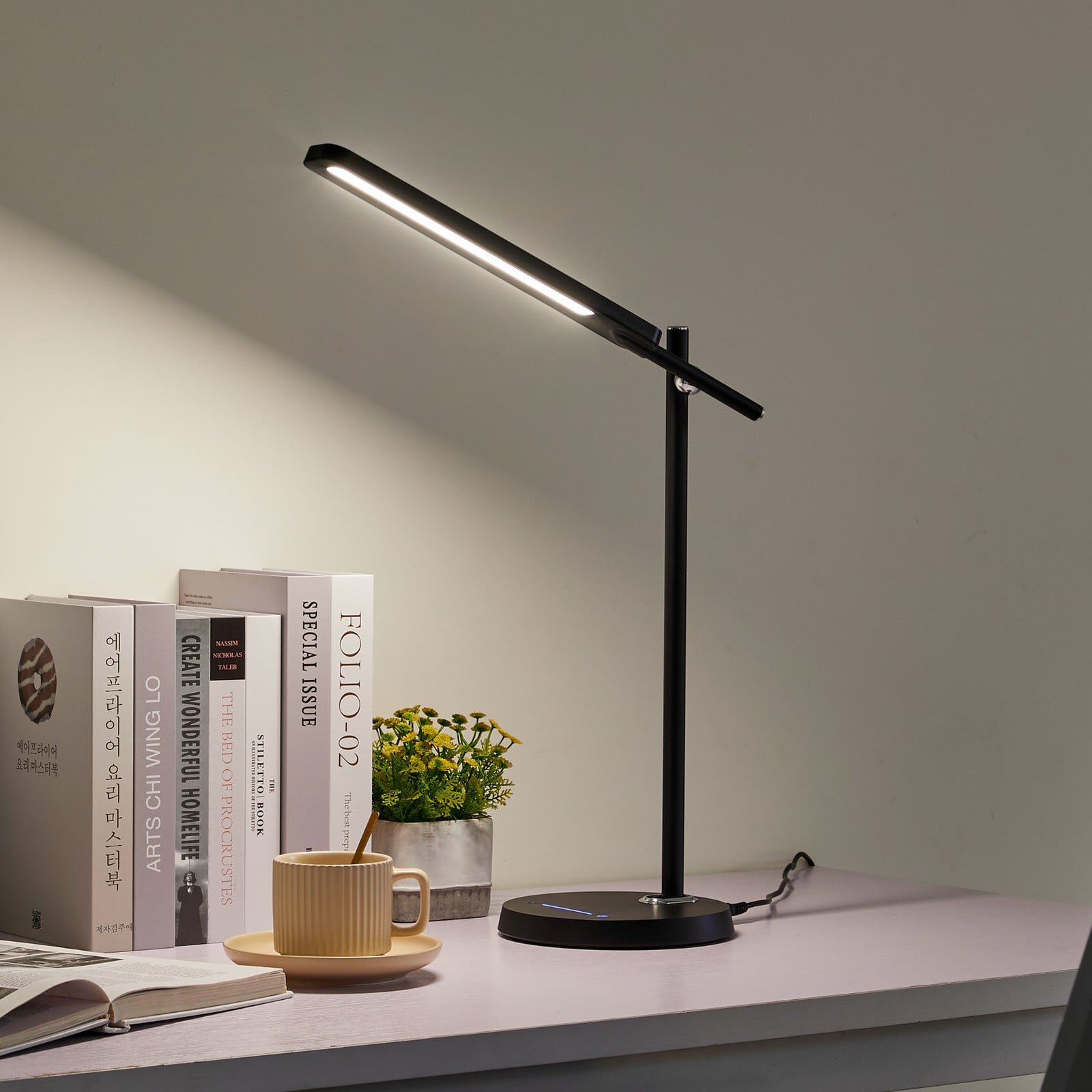 Valtorin LED Pöytävalaisin Black