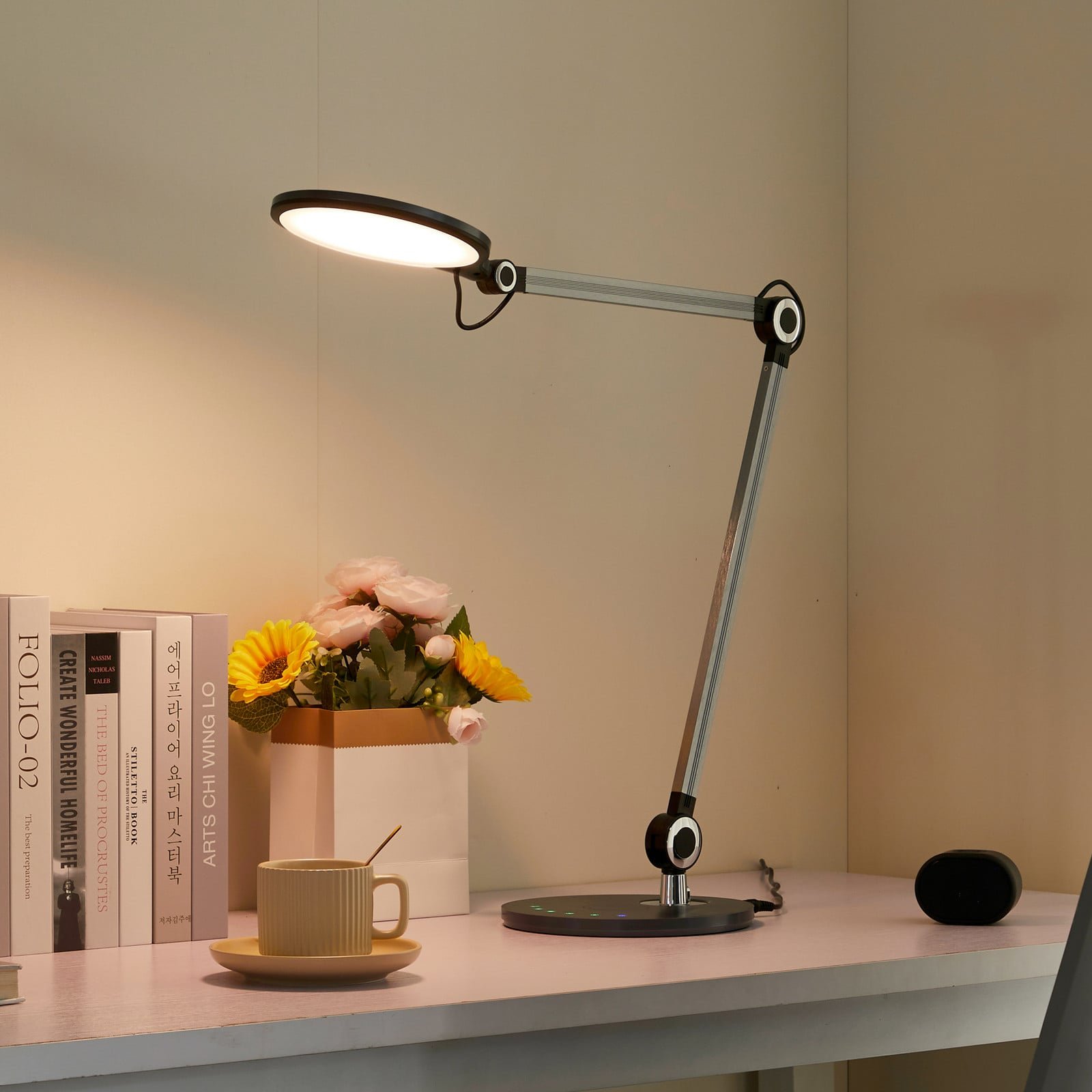 Nyxaris LED Pöytävalaisin CCT Grey