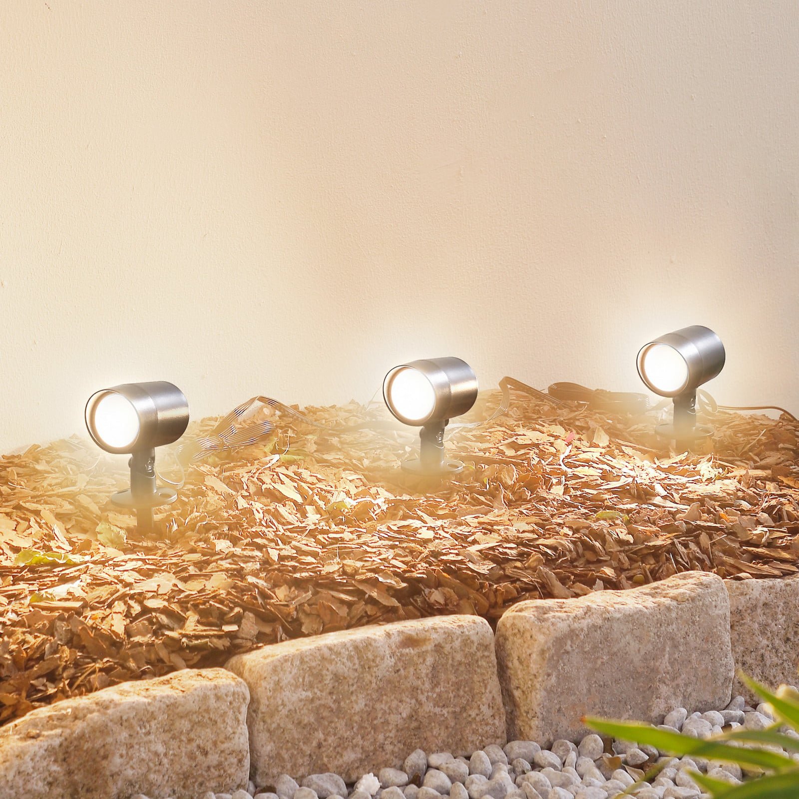 Nycta LED Smart Puutarhavalaisin w/Maapiikki 3 pcs. Musta