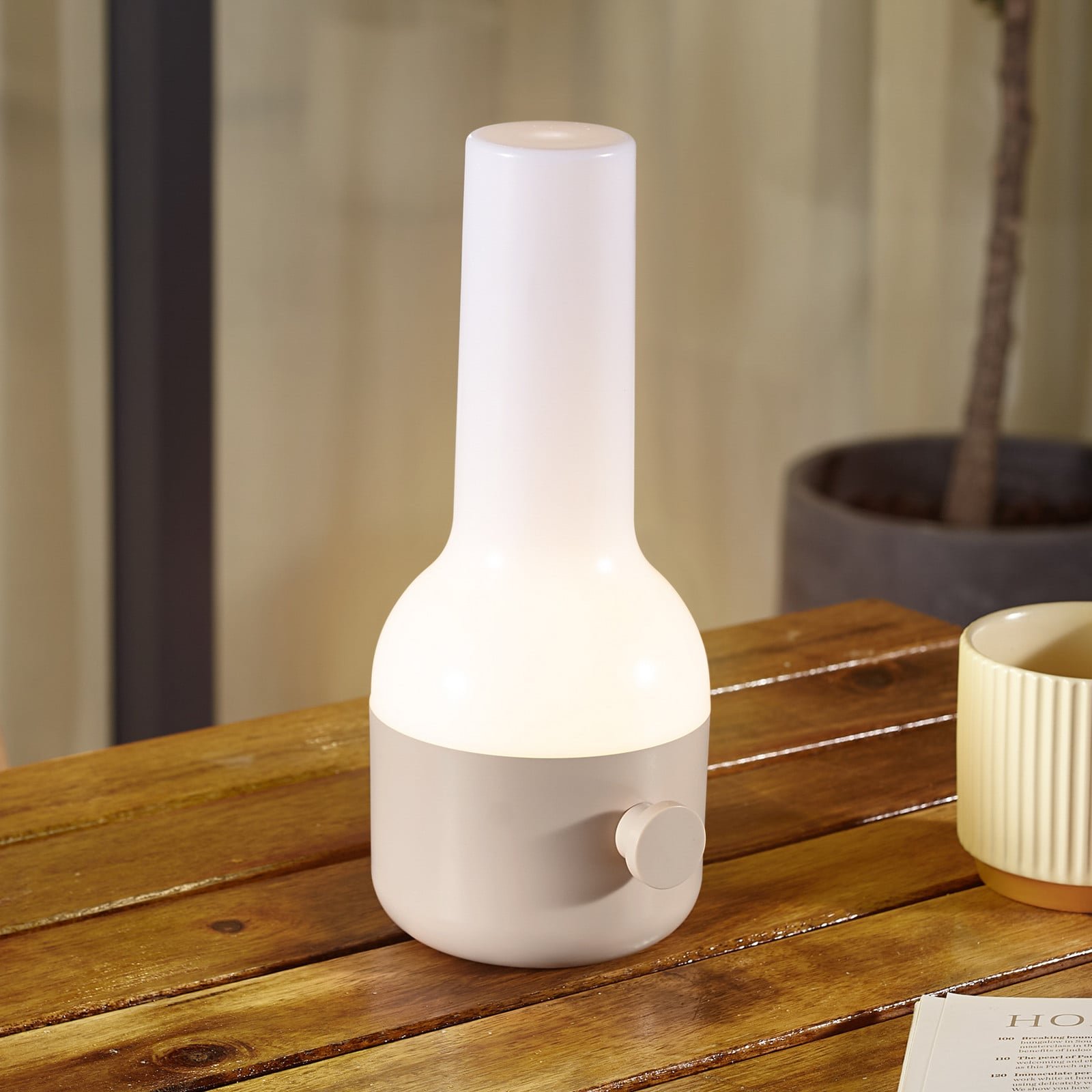 Isaline Portable Pöytävalaisin Dim. IP44 Beige