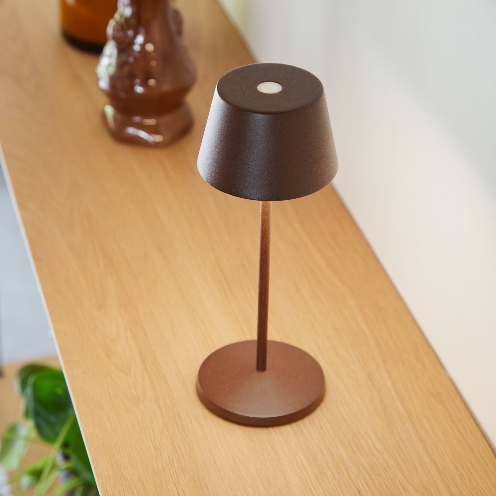 Modi Micro kannettava pöytävalaisin IP65 Corten