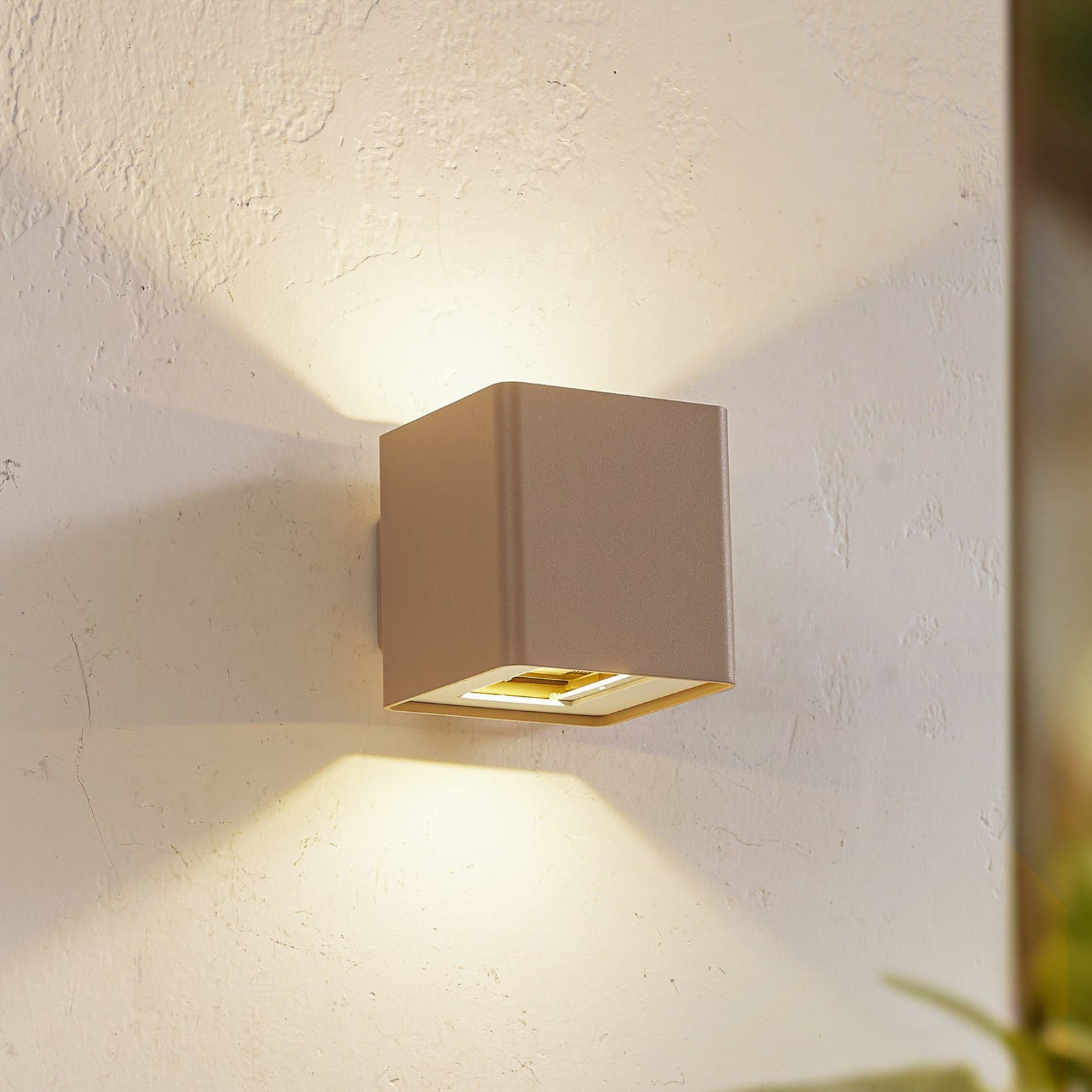 Aaron LED Ulkona Seinävalaisin Beige
