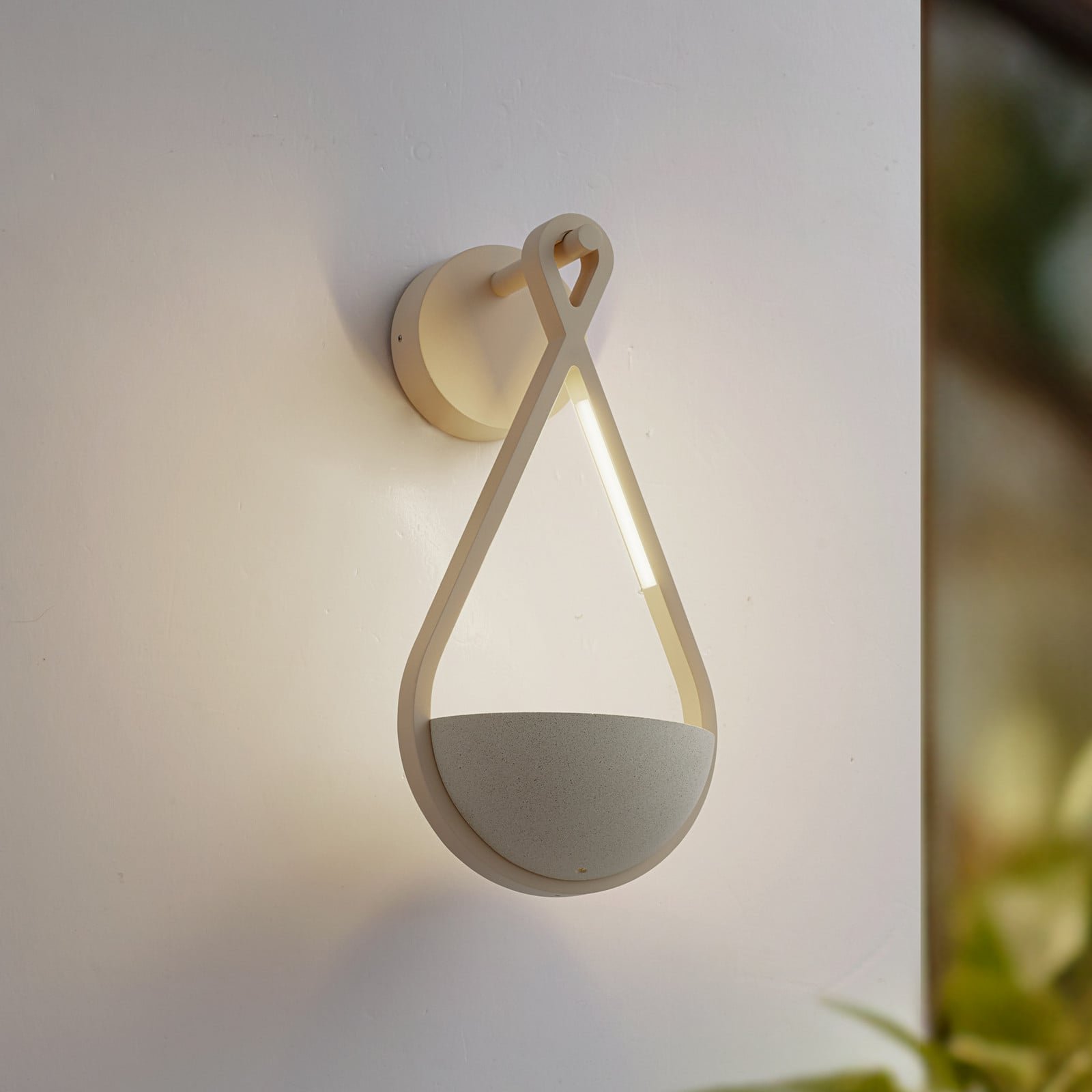 Florka LED-ulkoseinävalaisin kukkakori IP54 betoni