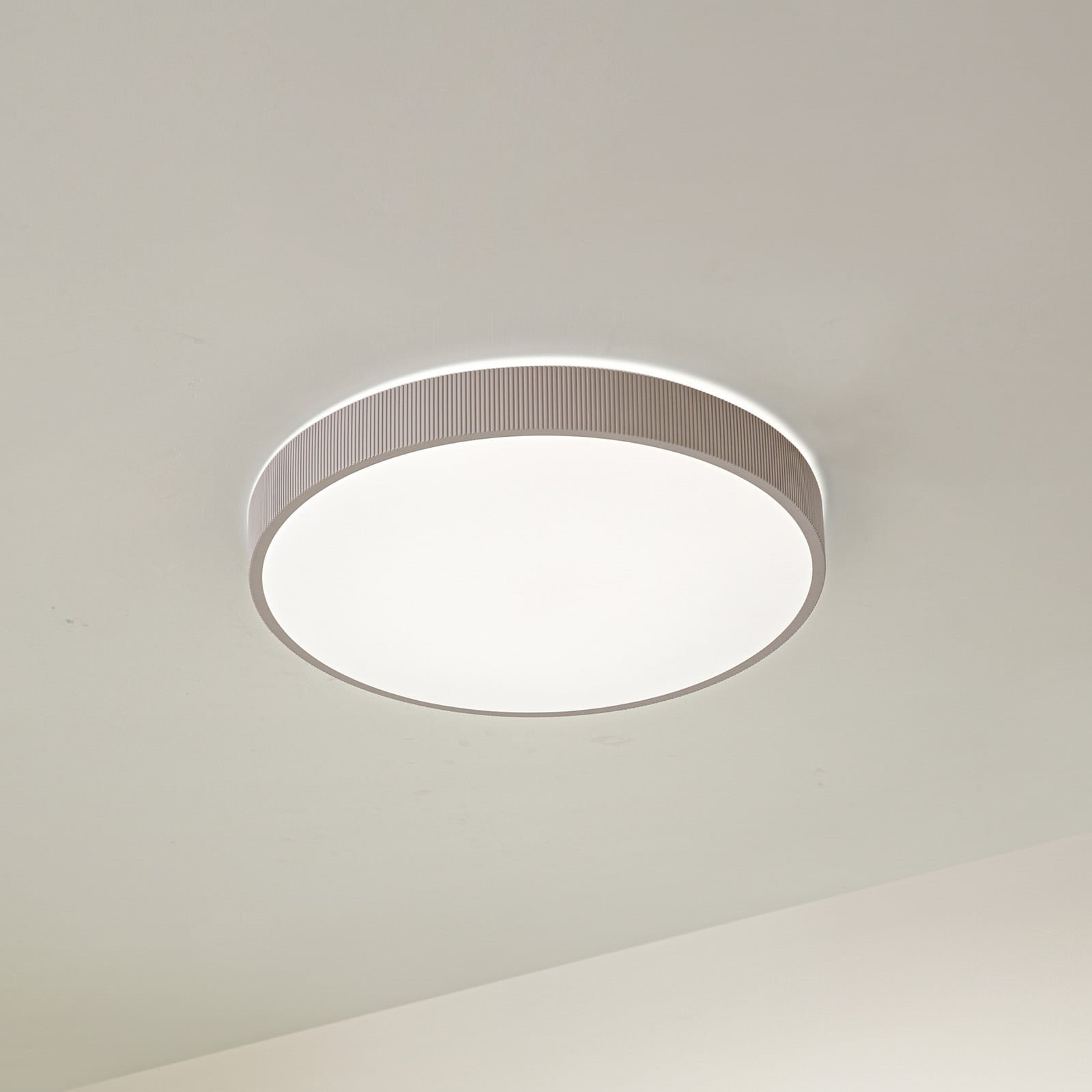 Zylo LED-kattovalaisin taupe Ø 49 cm CCT himmennettävä – Lindby