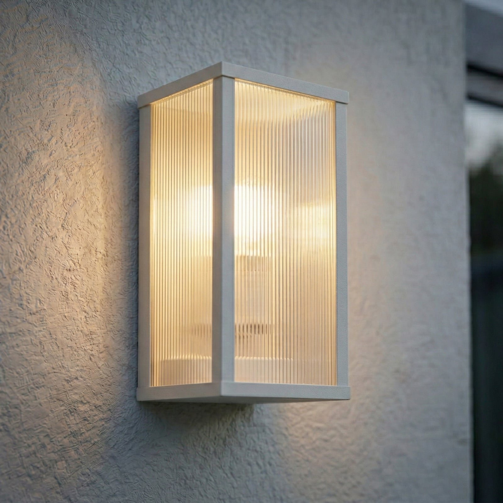 Peldar-ulkoseinälamppu 26 cm vaaleanharmaa/uurrettu IP44