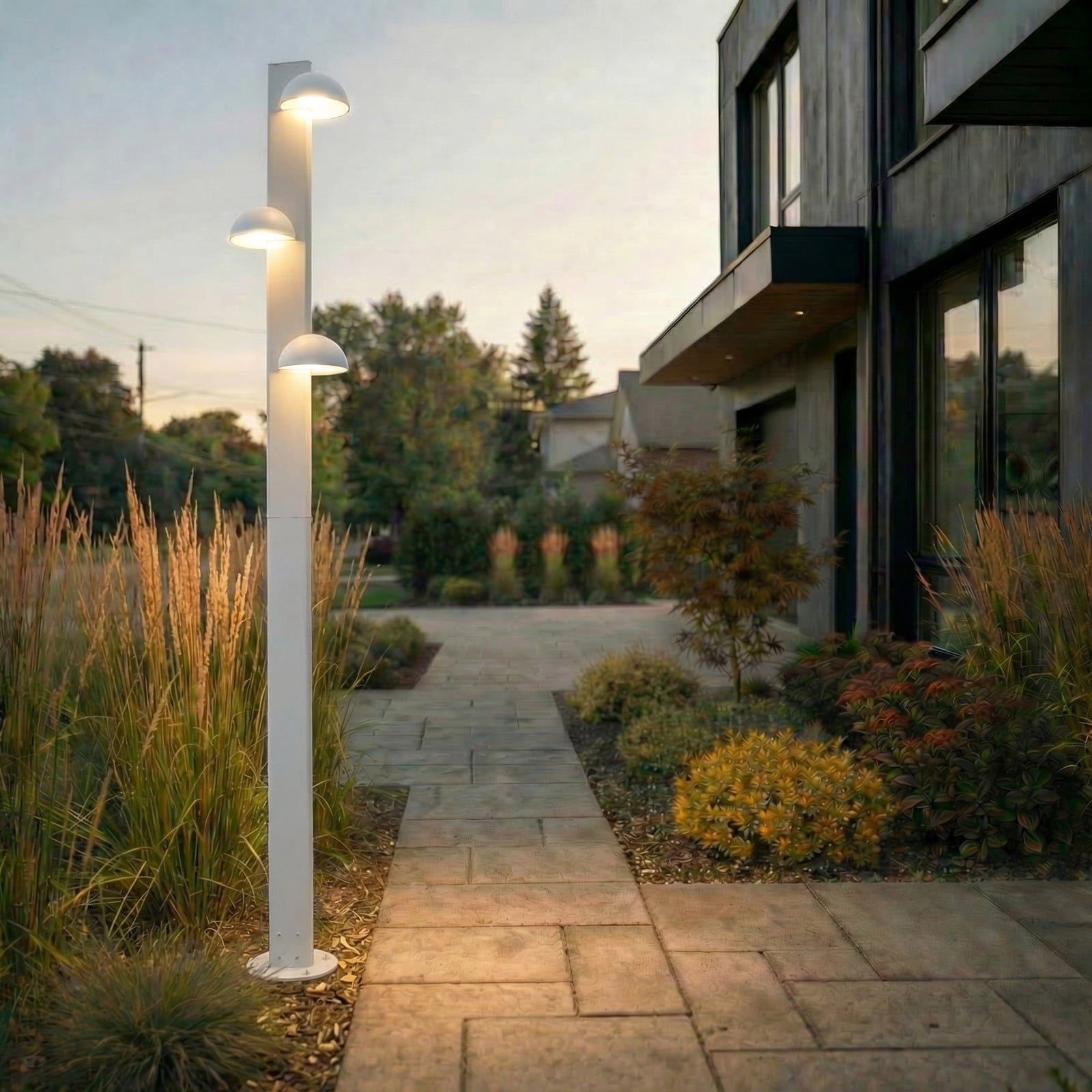 Velira LED-ulkovalaisin 3-lamppuinen 220 cm IP44 vaaleanharmaa metalli – Lucande