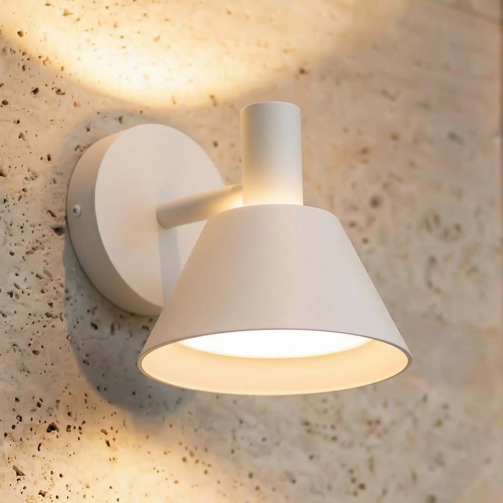 Tabena LED-ulkoseinävalaisin mattavalkoinen IP44 CCT – Lucande