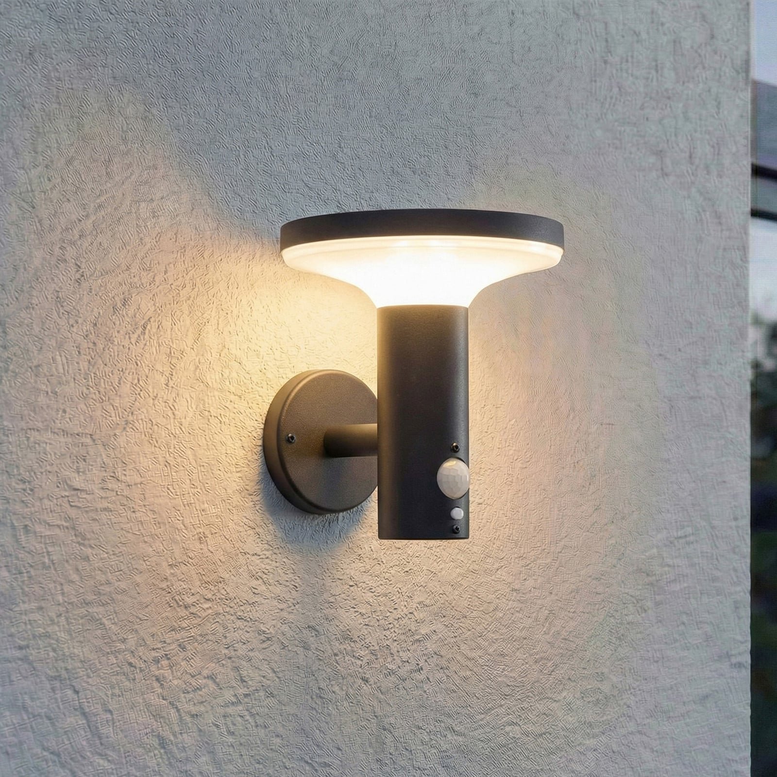 Kalen LED-aurinkokäyttöinen seinävalaisin musta metalli 17 cm PRIOS
