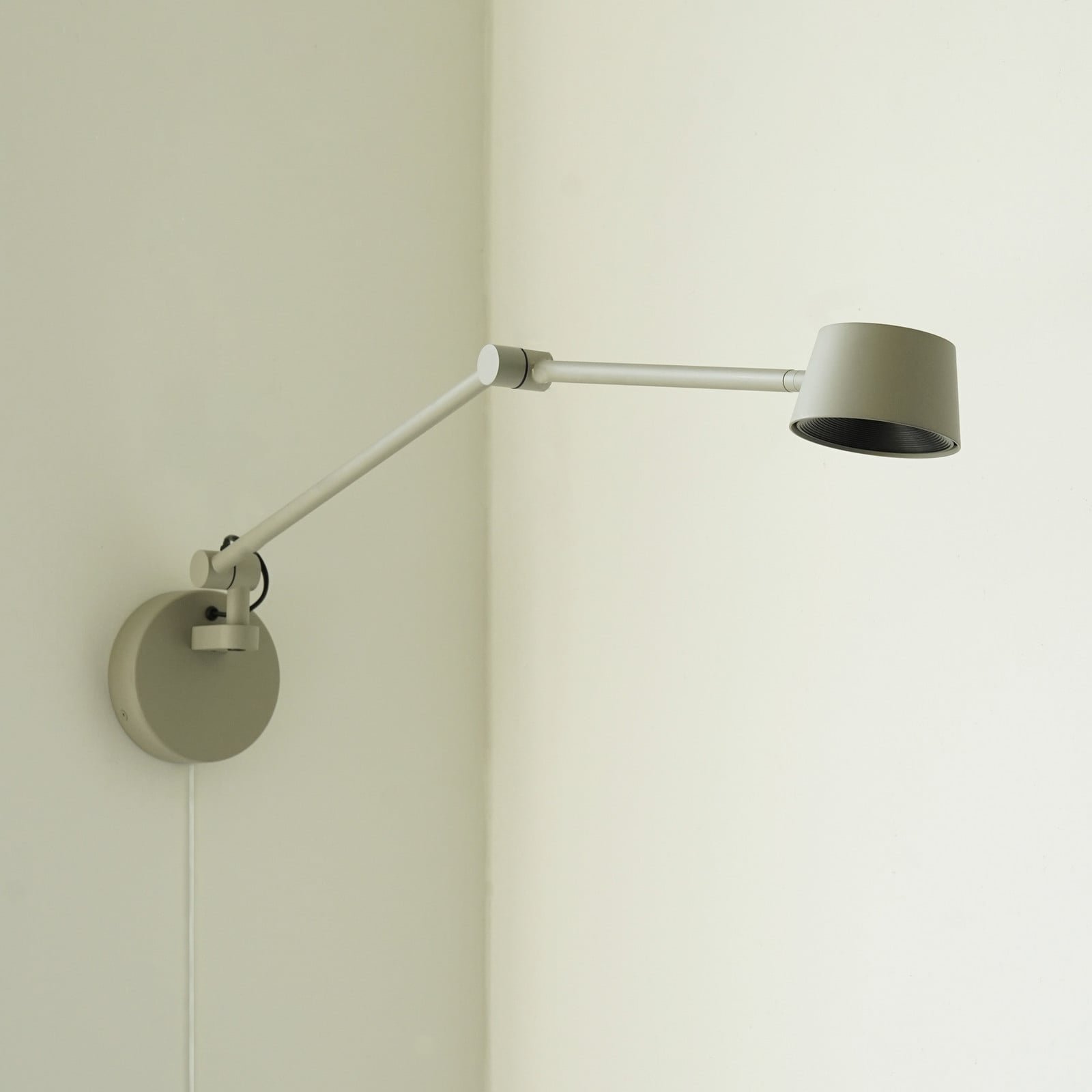 Direction LED-seinävalaisin mattamusta ulkonema 53 cm