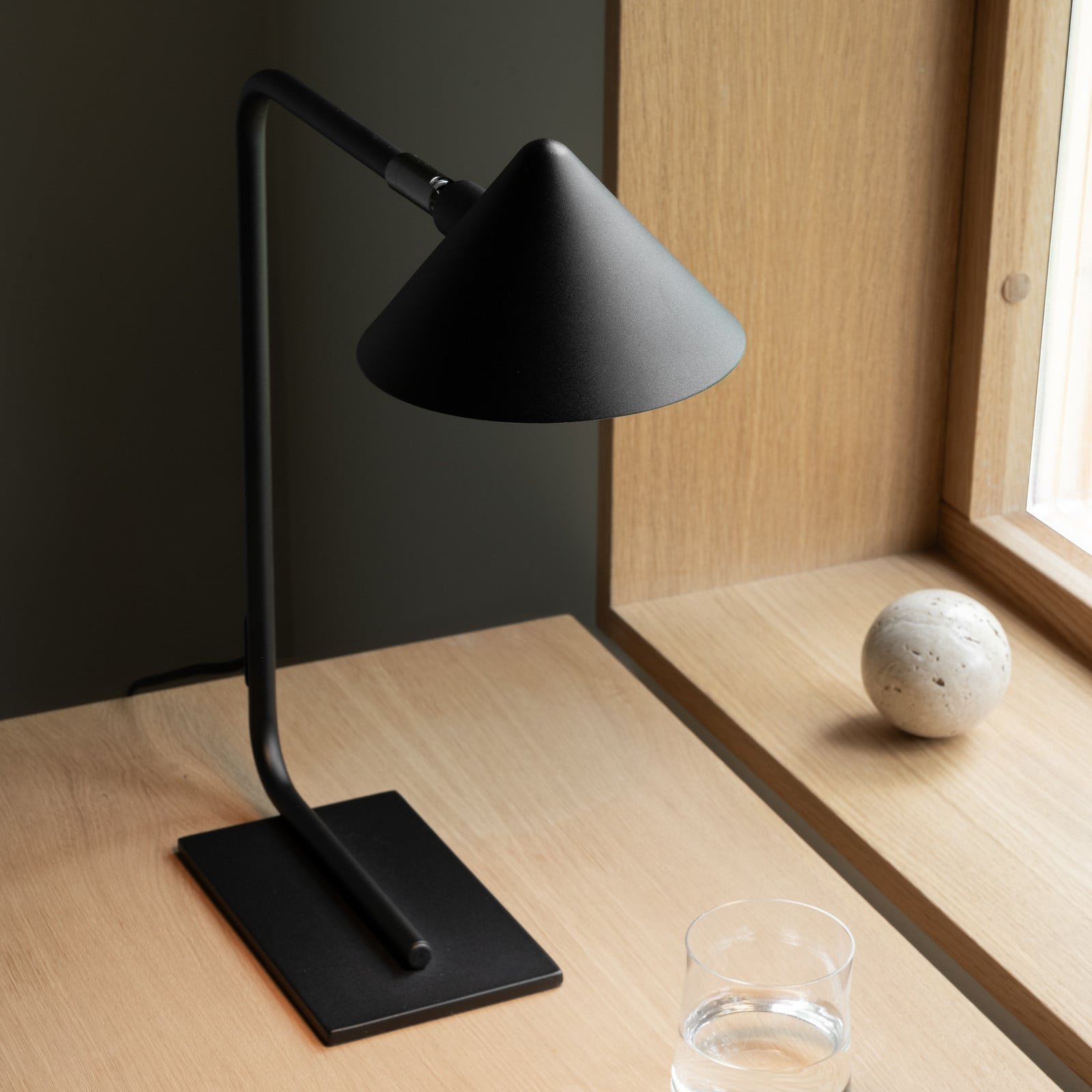 Kuro-pöytälamppu musta 40 cm metalli G9