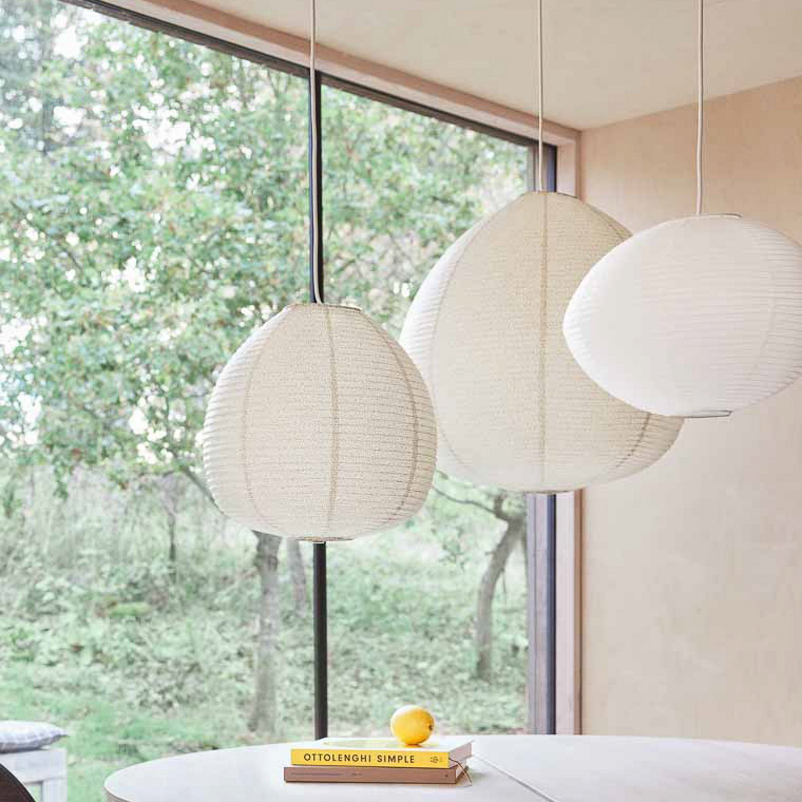 Kojo-varjostin kermanvärinen Ø60 cm paperia – OYOY Living Design