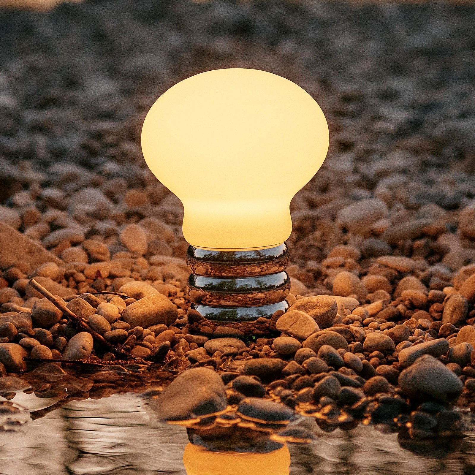 B.Bulb Pöytävalaisin
