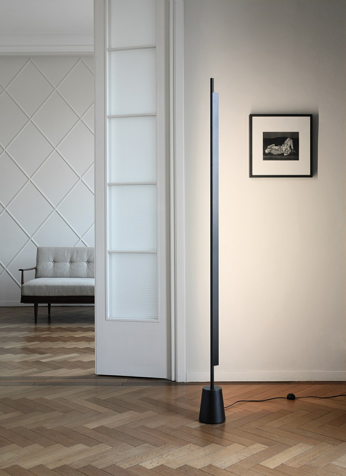 Compendium Lattiavalaisin Black