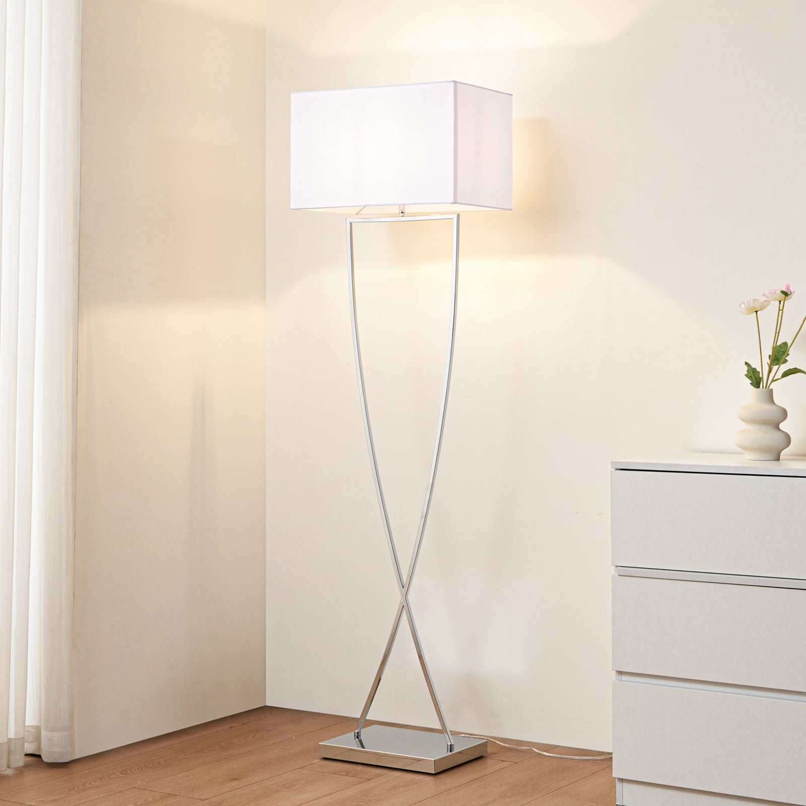 Evaine Lattiavalaisin Chrome/White